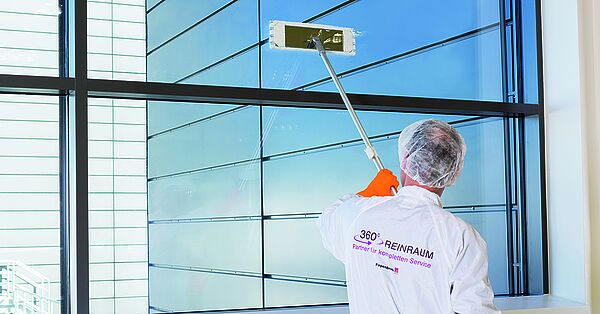 360-Grad-Service: die Reinraumreinigung von Piepenbrock. (Bild: Piepenbrock Unternehmensgruppe GmbH + Co. KG)