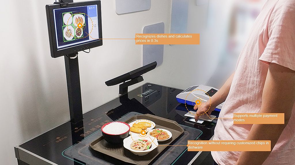 Mithilfe der algorithmusbasierten Kamerasoftware Seefood sollen die Prozesse an der Kasse beschleunigt werden. Mithilfe der algorithmusbasierten Kamerasoftware Seefood sollen die Prozesse an der Kasse beschleunigt werden.