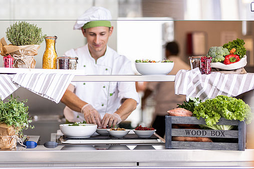 Aktionsgerichte zum Thema „Local Superfoods“ tischt die WISAG Catering jeweils eine Woche im September oder Oktober in ihren Betriebsrestaurants auf. Copyright: WISAG, 2018